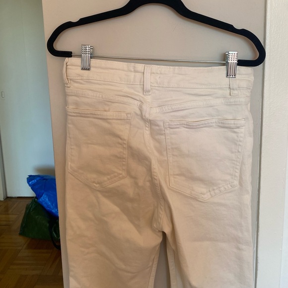 ZARA • frayed cream jeans - Picture 6 of 11